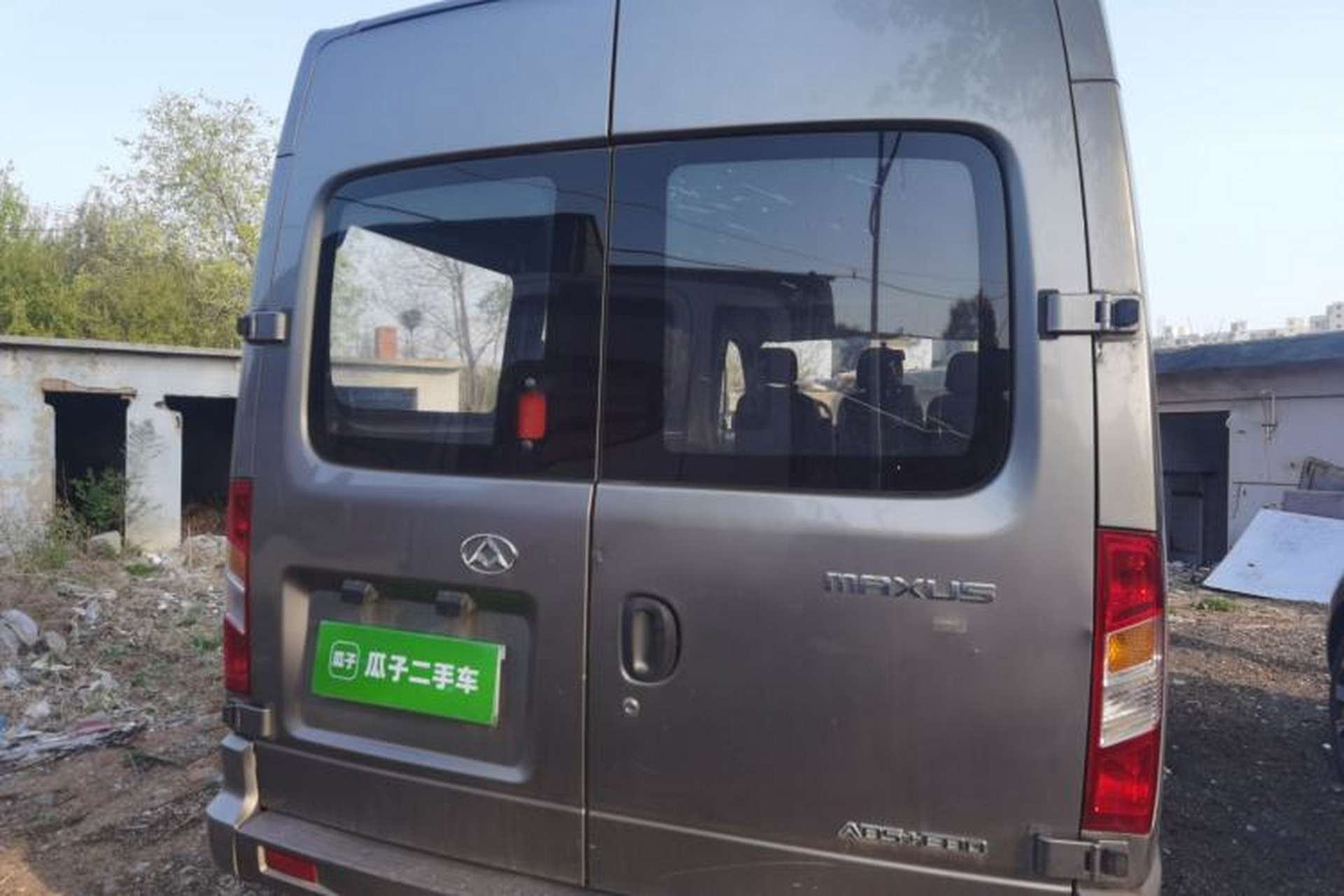 Used SAIC MAXUS Xintu V80 2016 2.5T Manual Aoyuntong National V Long Wheelbase Mid-Height 7-Seater Rear