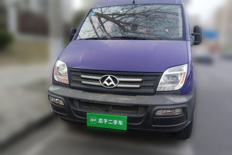 Used SAIC MAXUS Xintu V80 2016 2.5T Manual Aoyuntong National IV Short Wheelbase Mid-Roof 6-Seater Front