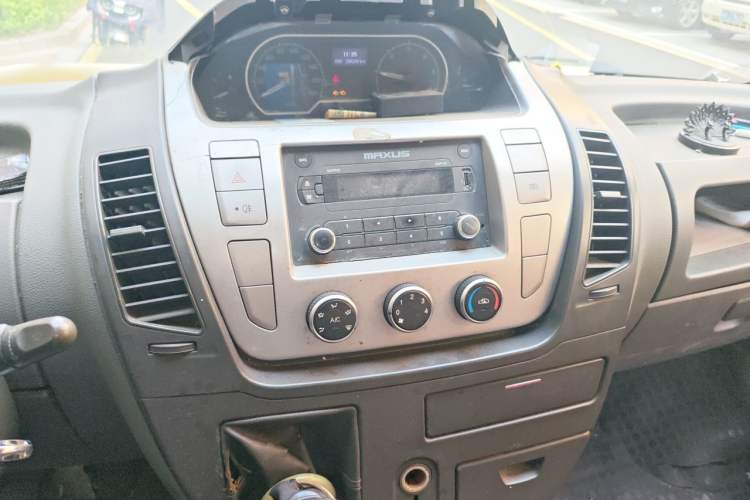 Used SAIC MAXUS Xintu V80  Audio And AC Panel