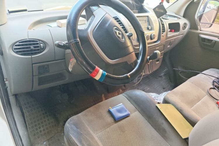 Used SAIC MAXUS Xintu V80  Center Console