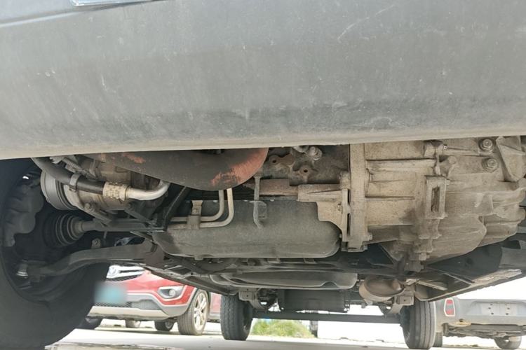 Used SAIC MAXUS Xintu V80  Chassis Front