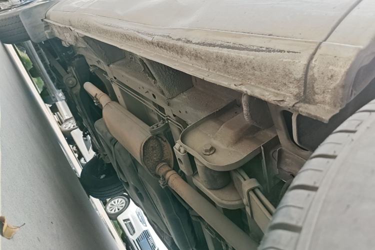 Used SAIC MAXUS Xintu V80  Chassis Rear Left