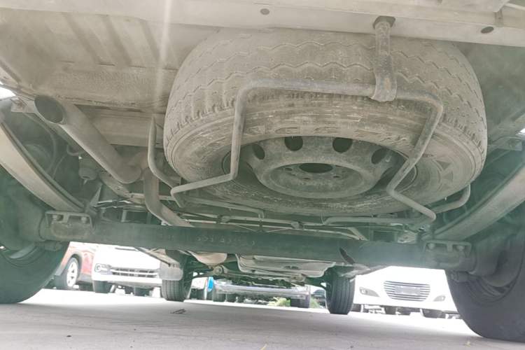Used SAIC MAXUS Xintu V80  Chassis Rear