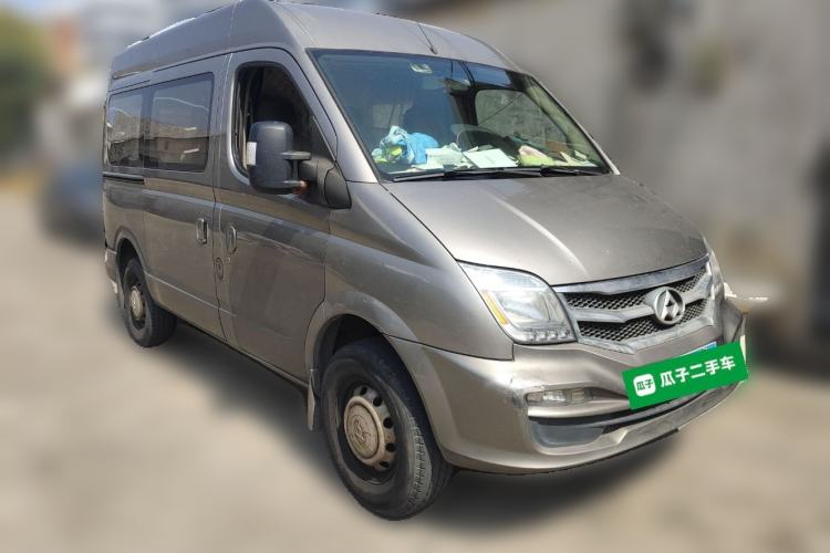 Used SAIC MAXUS Xintu V80 2016 2.5T Manual Aoyuntong National V Short Wheelbase Mid-Roof 6-Seater Front Right 45 Deg