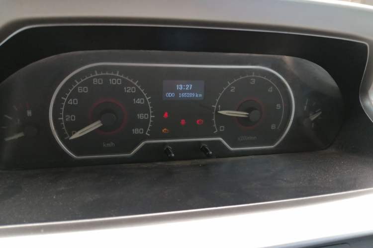 Used SAIC MAXUS Xintu V80 2016 2.5T Manual Shangjie National V Short Wheelbase Low-Roof 9-Seater Instrument Cluster