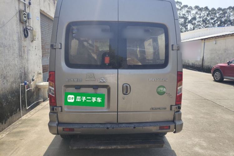 Used SAIC MAXUS Xintu V80 2016 2.5T Manual Aoyuntong National V Short Wheelbase Mid-Roof 6-Seater Rear