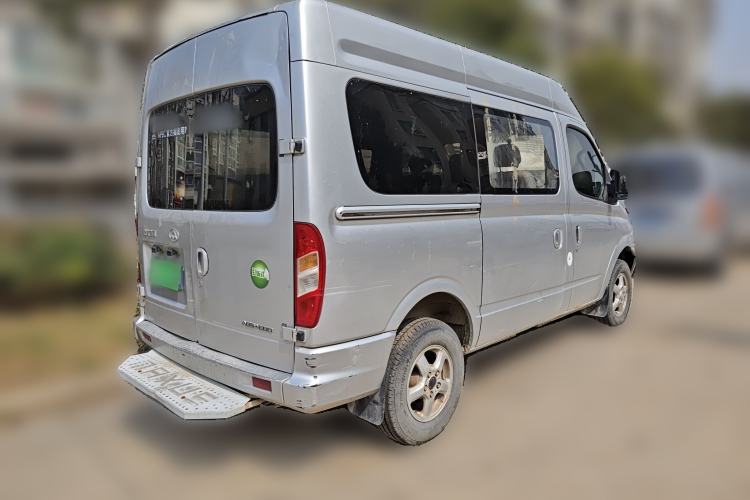 Used SAIC MAXUS Xintu V80 2016 2.5T Manual Aoyuntong National IV Short Wheelbase Mid-Roof 6-Seater Rear Right 45 Deg