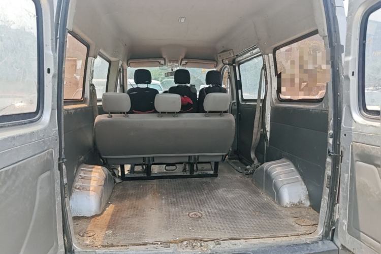Used SAIC MAXUS Xintu V80  Trunk