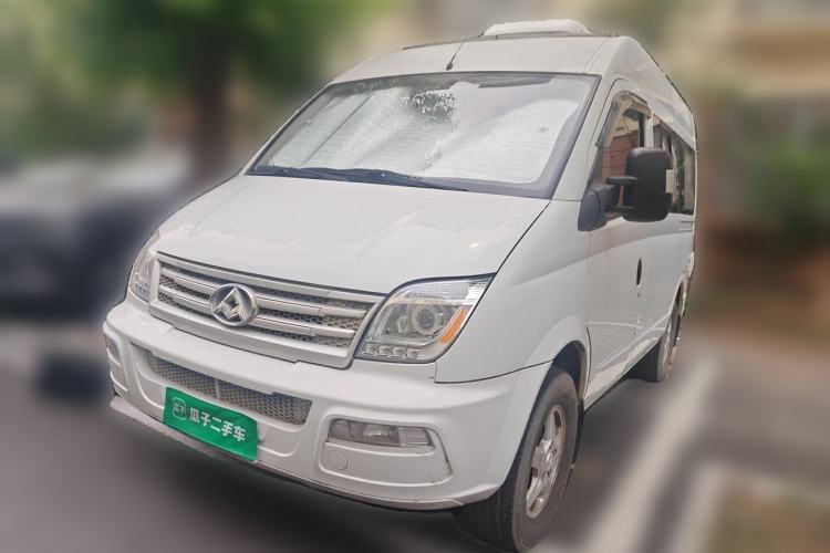 Used SAIC MAXUS Xintu V80 New Tu V80, 2.5-liter diesel, automatic transmission, 5-seater converted into a motorhome. Guazi used car, China used car export, Used car for sale, Used cars, Cheapest cars for sale