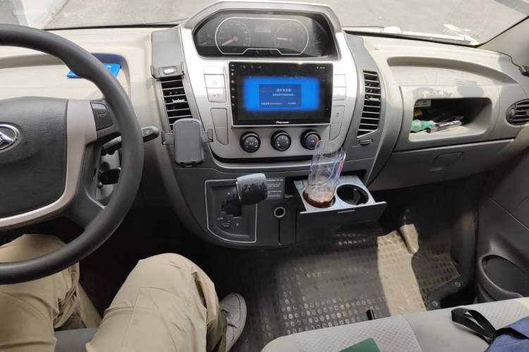 Used SAIC MAXUS Xintu V80  Audio And AC Panel