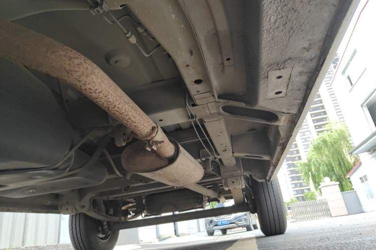 Used SAIC MAXUS Xintu V80  Chassis Front Left