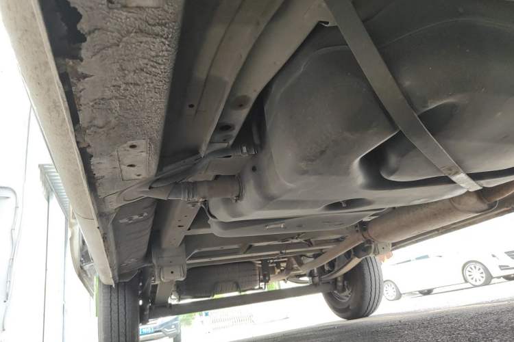 Used SAIC MAXUS Xintu V80  Chassis Front Right