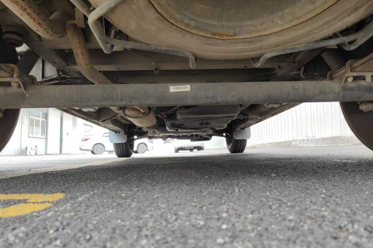 Used SAIC MAXUS Xintu V80  Chassis Rear