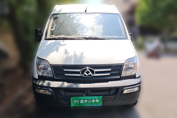 Used SAIC MAXUS Xintu V80 2016 2.5T Manual Aoyuntong National IV Short Wheelbase Mid-Roof 6-Seater Front