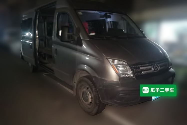 Used SAIC MAXUS Xintu V80 2016 2.5T Manual Aoyuntong National V Long Wheelbase Mid-Height 7-Seater Front Right 45 Deg