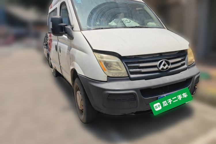 Used SAIC MAXUS Xintu V80 2016 2.5T Manual Aoyuntong National V Short Wheelbase Mid-Roof 6-Seater Front Right 45 Deg