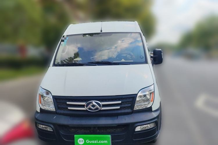 Used SAIC MAXUS Xintu V80 2016 2.5T Manual Aoyuntong National IV Long Wheelbase Mid-Height 7-Seater Front