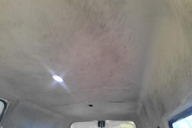 Used SAIC MAXUS Xintu V80 2016 2.5T Manual Aoyuntong National IV Long Wheelbase Mid-Height 7-Seater Headliner