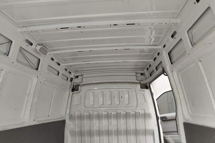Used SAIC MAXUS Xintu V80  Headliner