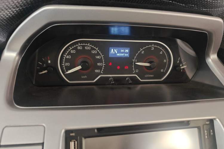 Used SAIC MAXUS Xintu V80  Instrument Cluster