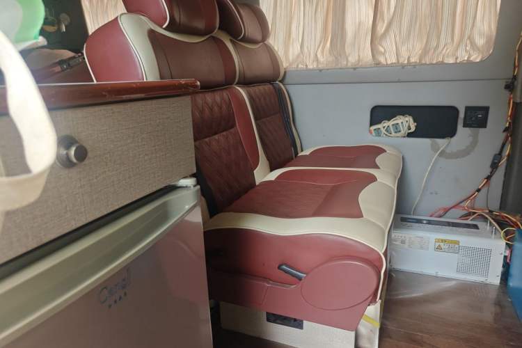 Used SAIC MAXUS Xintu V80  Left Rear Seat