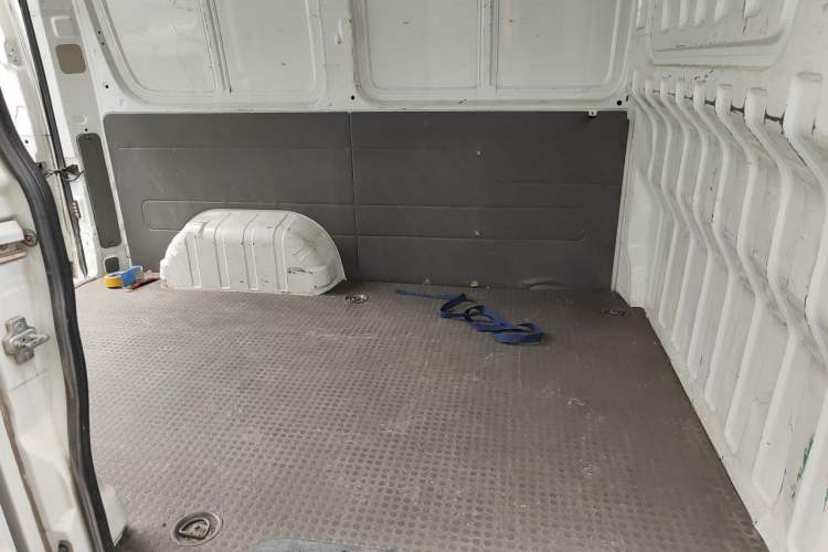 Used SAIC MAXUS Xintu V80  Left Rear Seat