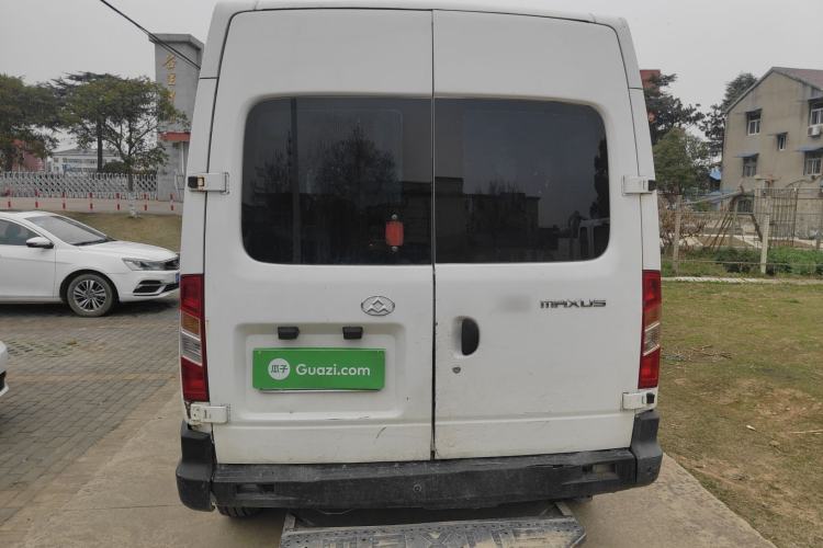 Used SAIC MAXUS Xintu V80 2016 2.5T Manual Aoyuntong National IV Long Wheelbase Mid-Height 7-Seater Rear