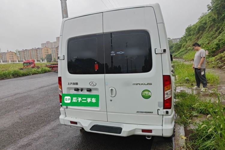 Used SAIC MAXUS Xintu V80 2016 2.5T Manual Aoyuntong National V Long Wheelbase Mid-Height 7-Seater Rear