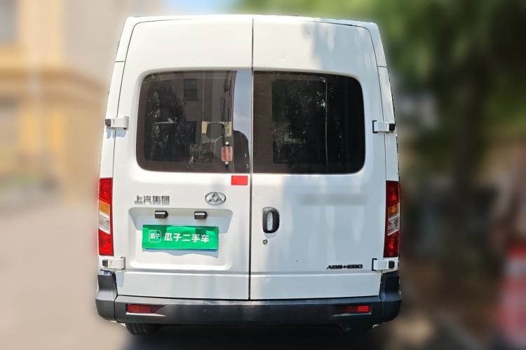 Used SAIC MAXUS Xintu V80 2016 2.5T Manual Aoyuntong National IV Short Wheelbase Mid-Roof 6-Seater Rear
