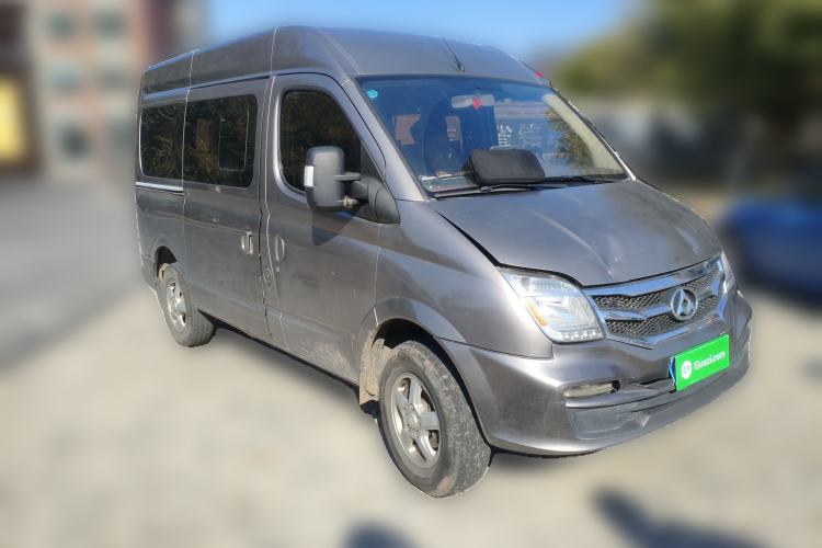 Used SAIC MAXUS Xintu V80 2017 2.5T 5-Speed Manual Aoyuntong China IV Short Wheelbase Mid-Height 5/6/10-Seater Front Right 45 Deg