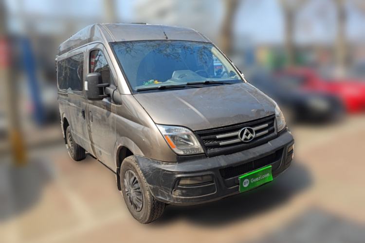 Used SAIC MAXUS Xintu V80 2017 2.5T AMT Aoyuntong National V Short Wheelbase Mid-Roof 5/6/10-Seater Front Right 45 Deg