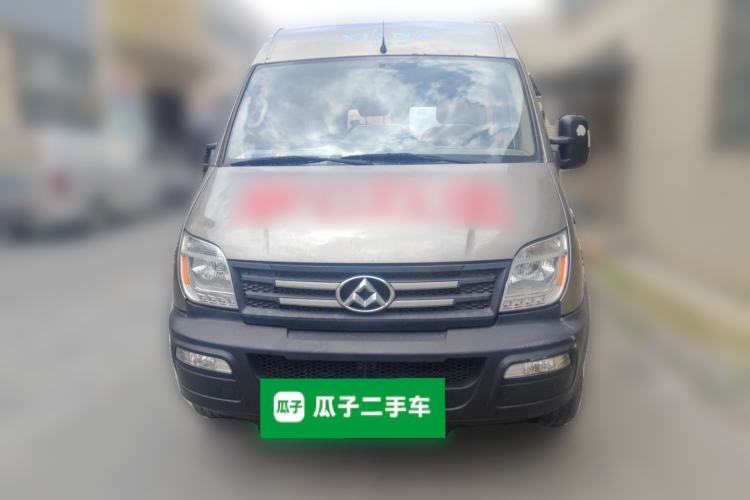 Used SAIC MAXUS Xintu V80 2017 2.5T 5-Speed Manual Aoyuntong National V Short Wheelbase Mid-Roof 5/6/10-Seater Front