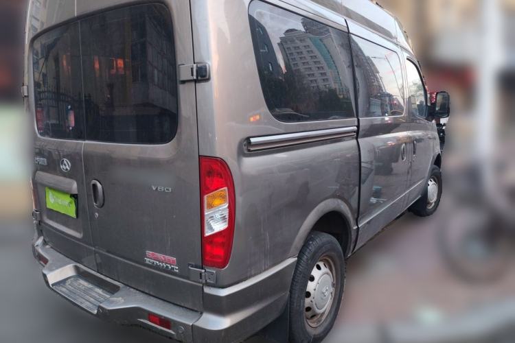 Used SAIC MAXUS Xintu V80 2017 2.5T AMT Aoyuntong China IV Short Wheelbase Mid-Roof 5/6/10-Seater Rear Right 45 Deg