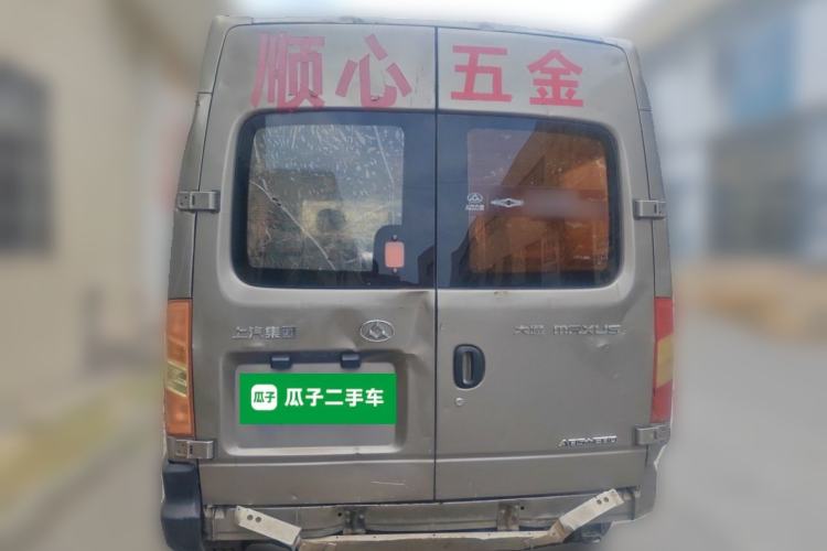 Used SAIC MAXUS Xintu V80 2017 2.5T 5-Speed Manual Aoyuntong National V Short Wheelbase Mid-Roof 5/6/10-Seater Rear