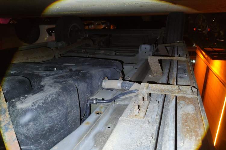 Used SAIC MAXUS Xintu V80  Chassis Front Right