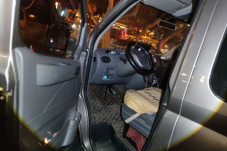 Used SAIC MAXUS Xintu V80  Driver Seat