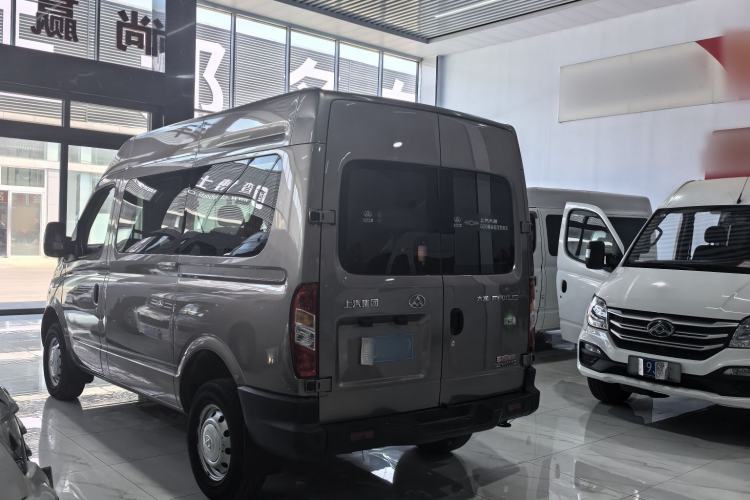 Used SAIC MAXUS Xintu V80 2017 2.5T AMT Aoyuntong National V Short Wheelbase Mid-Roof 5/6/10-Seater Exterior 2