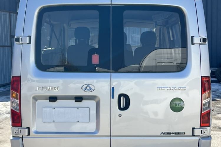 Used SAIC MAXUS Xintu V80 2017 2.5T 6-Speed Manual Aoyuntong National V Short Wheelbase Mid-Height 5/6/10-Seater Exterior 3
