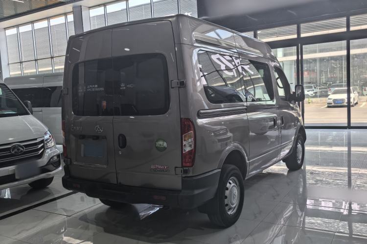 Used SAIC MAXUS Xintu V80 2017 2.5T AMT Aoyuntong National V Short Wheelbase Mid-Roof 5/6/10-Seater Exterior 5
