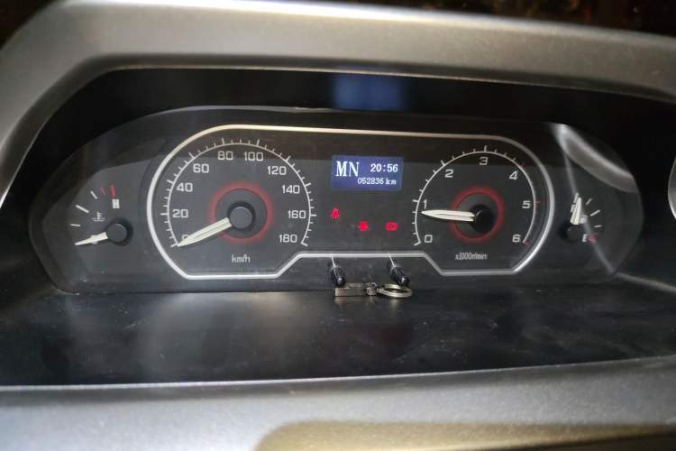 Used SAIC MAXUS Xintu V80  Instrument Cluster
