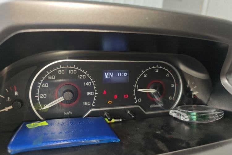 Used SAIC MAXUS Xintu V80 2017 2.5T AMT Aoyuntong National V Short Wheelbase Mid-Roof 5/6/10-Seater Instrument Cluster