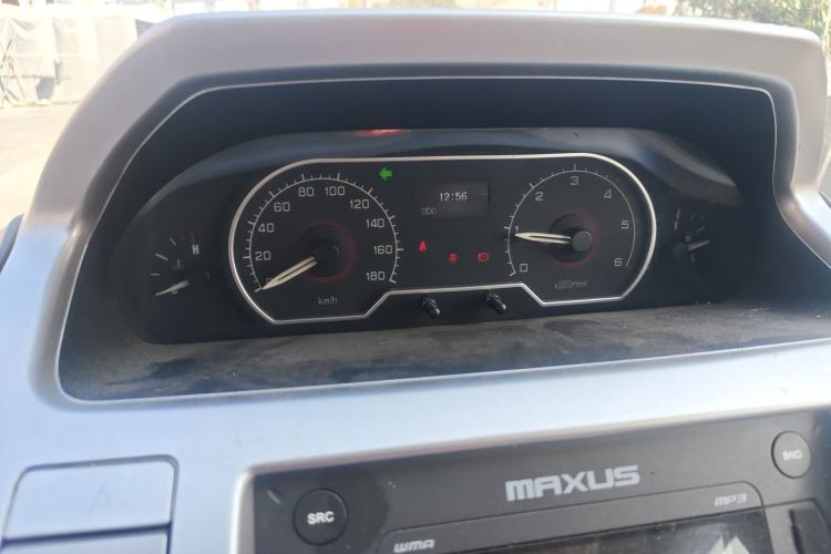 Used SAIC MAXUS Xintu V80 2017 2.5T 6-Speed Manual Aoyuntong National V Short Wheelbase Mid-Height 5/6/10-Seater Instrument Cluster