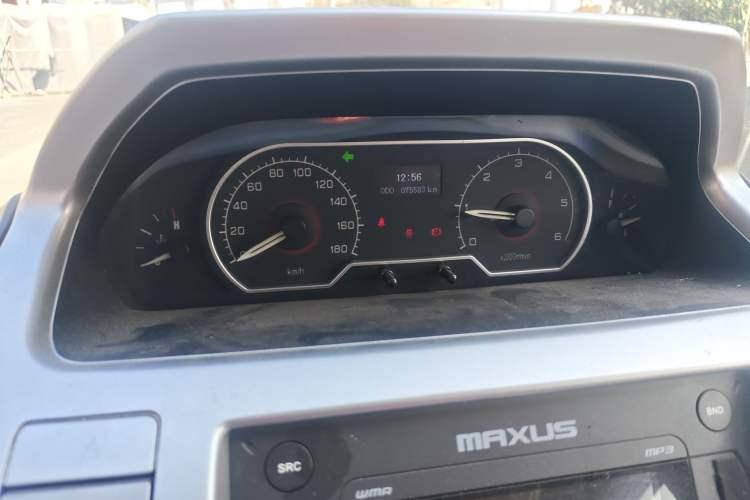 Used SAIC MAXUS Xintu V80 2017 2.5T 6-Speed Manual Aoyuntong National V Short Wheelbase Mid-Height 5/6/10-Seater Instrument Cluster
