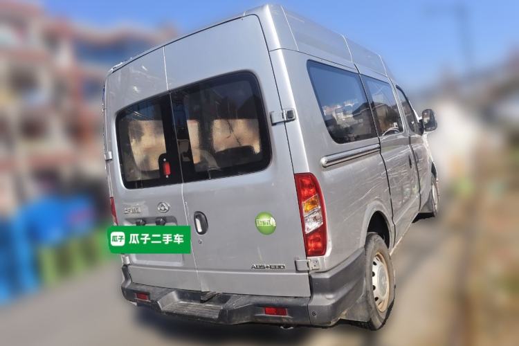 Used SAIC MAXUS Xintu V80 2017 2.5T 6-Speed Manual Aoyuntong National V Short Wheelbase Mid-Height 5/6/10-Seater Rear Right 45 Deg