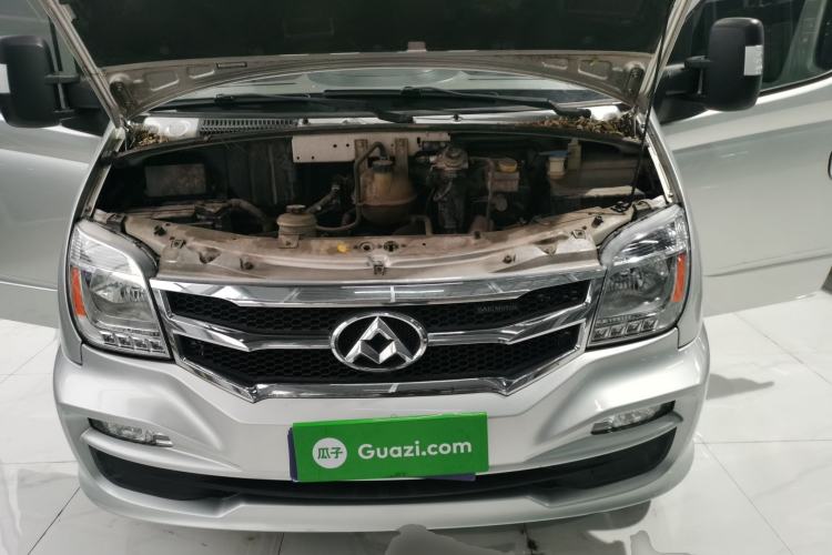 Used SAIC MAXUS Xintu V80 2017 2.5T AMT Aoyuntong China V Standard Long Wheelbase High Roof – 6 to 10 Seats Engine Bay