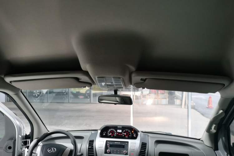 Used SAIC MAXUS Xintu V80 2017 2.5T AMT Aoyuntong China V Standard Long Wheelbase High Roof – 6 to 10 Seats Headliner