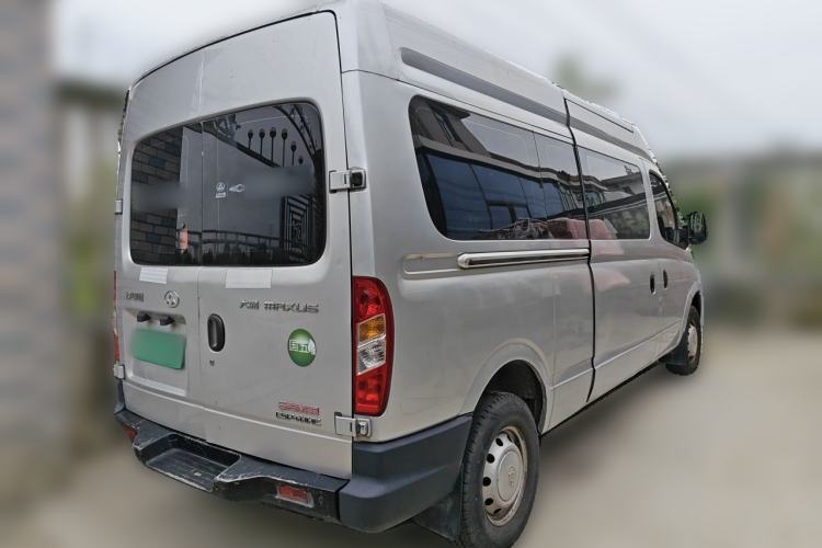 Used SAIC MAXUS Xintu V80 2017 2.5T AMT Aoyuntong National V Long Wheelbase Mid-Roof Design 6–10 Seats Rear Right 45 Deg