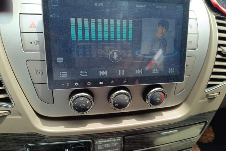 Used SAIC MAXUS Xintu V80  Audio And AC Panel