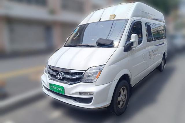Used SAIC MAXUS Xintu V80 2017, 2.5T, automatic, diesel, 6 seats