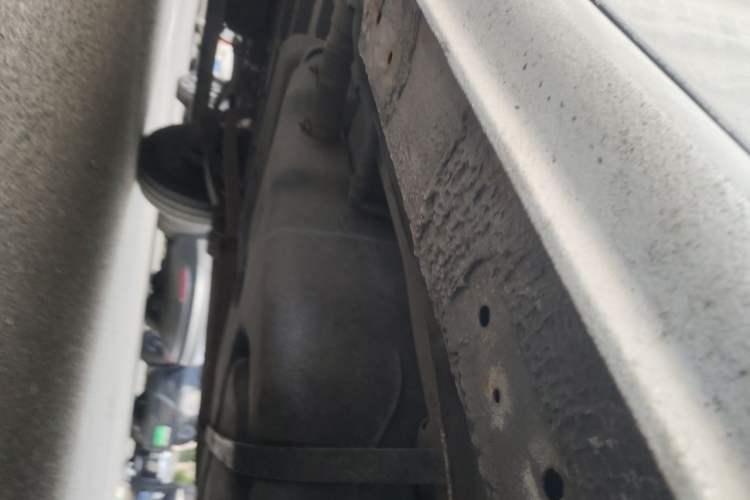 Used SAIC MAXUS Xintu V80  Chassis Front Right
